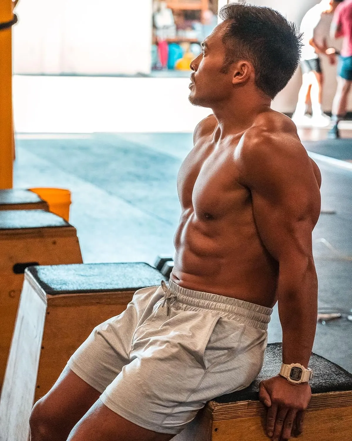 maamgic Mens Workout Shorts 5" Short Shorts Soft Stretch Running Gym Athletic Shorts with Zip Pockets
