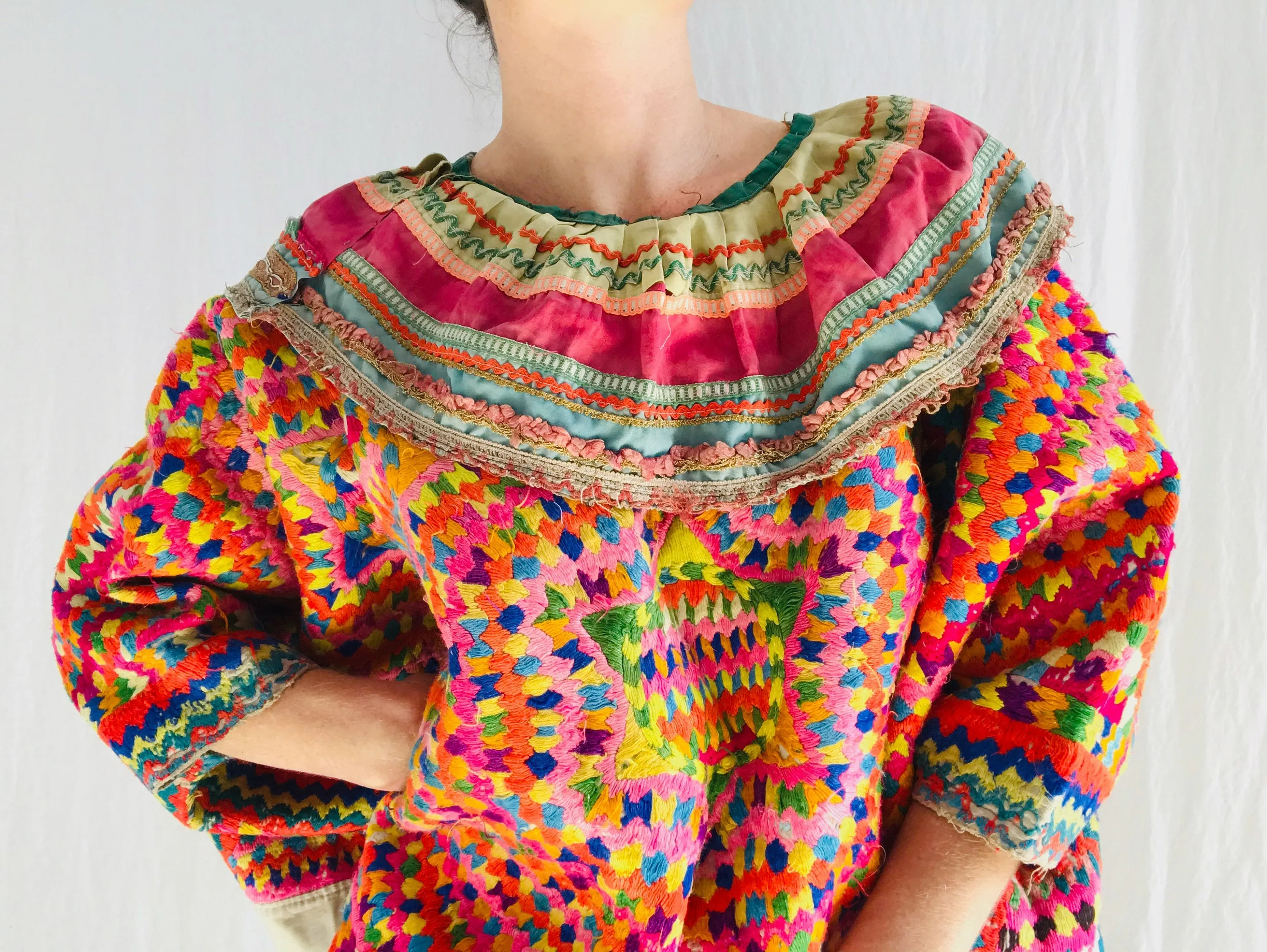 Vintage Guatemalan Huipil. Full San Mateo Ixtatan. Hand-Embroidered